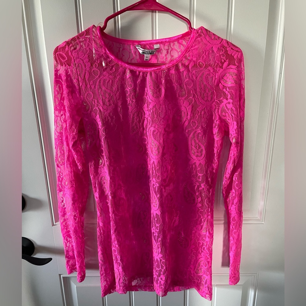 Long sleeve lace tee
